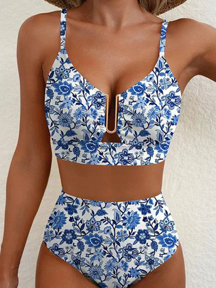 2 DIELNY BIKINI SET S VYSTRIHNUTÍM DO TVARU U