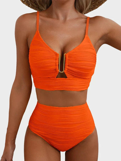 2 DIELNY BIKINI SET S VYSTRIHNUTÍM DO TVARU U