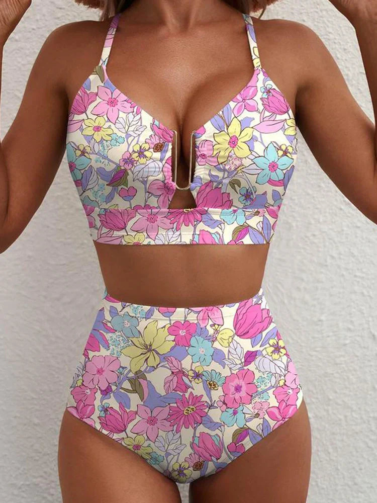 2 DIELNY BIKINI SET S VYSTRIHNUTÍM DO TVARU U