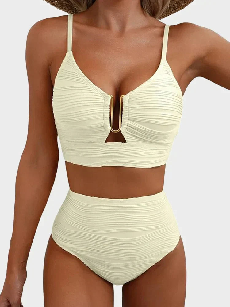 2 DIELNY BIKINI SET S VYSTRIHNUTÍM DO TVARU U
