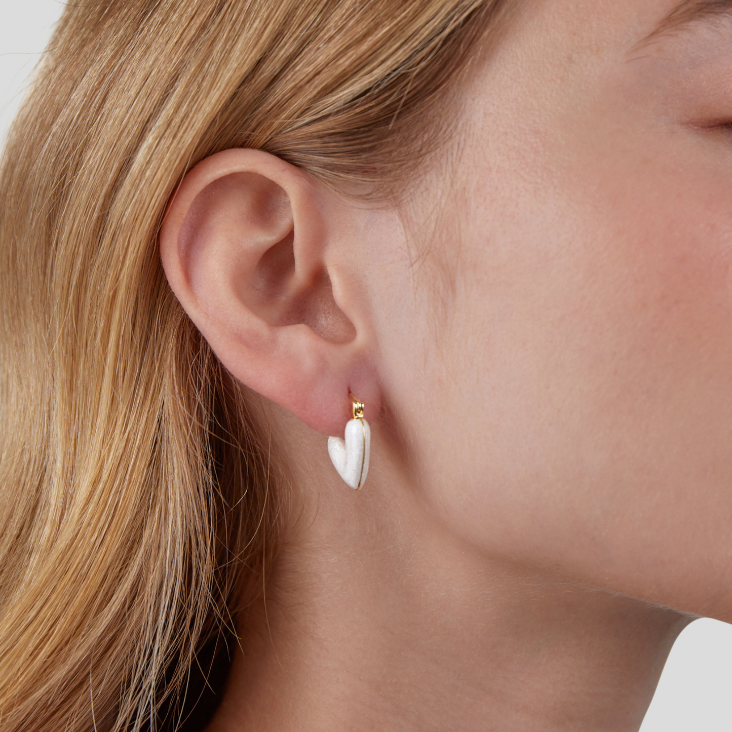 NELY | Perlinis Širdelės Auskarai
