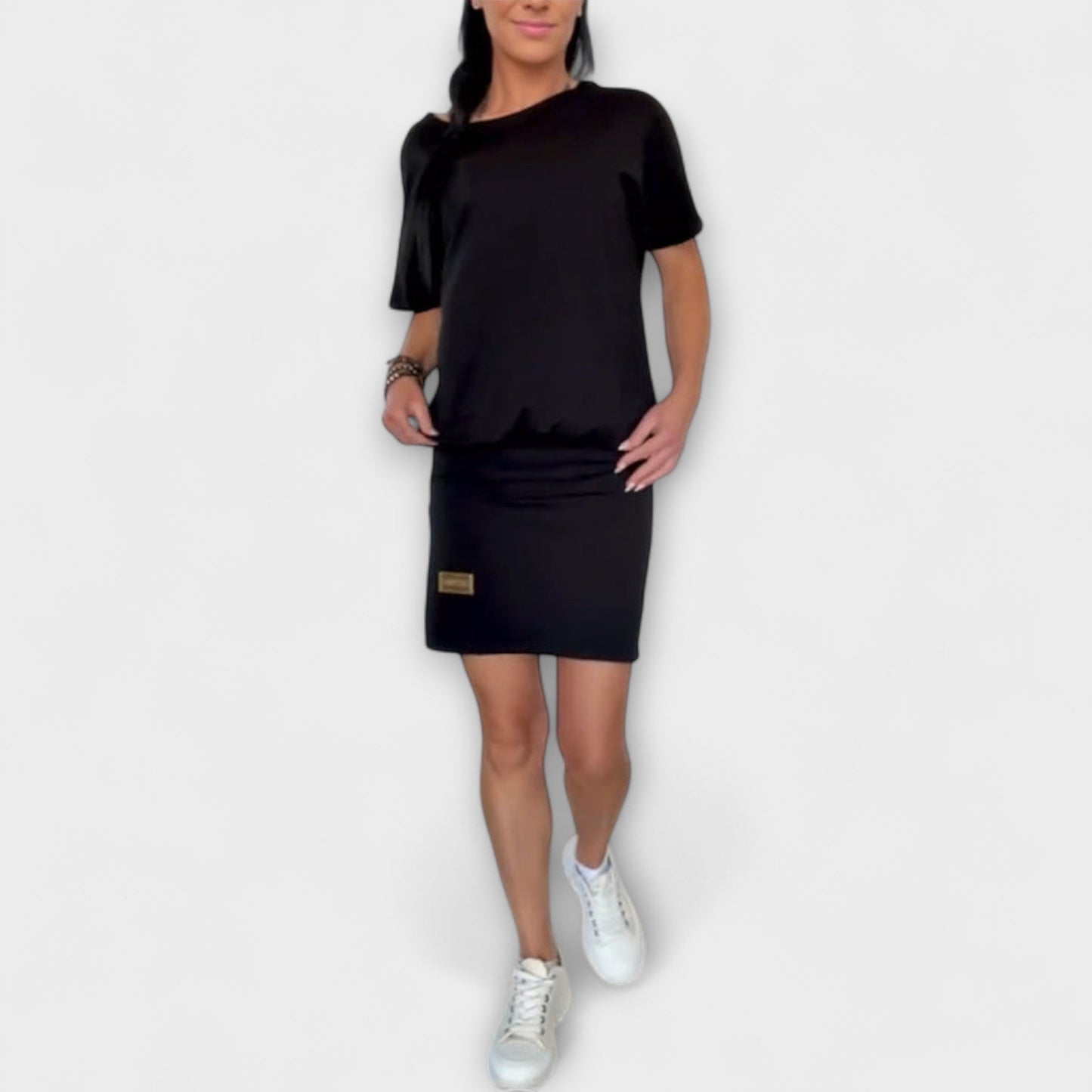Lídia | Elegantná Priliehavá Šaty
